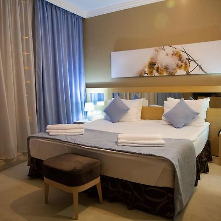 Alau Hotel Astana Luaran gambar