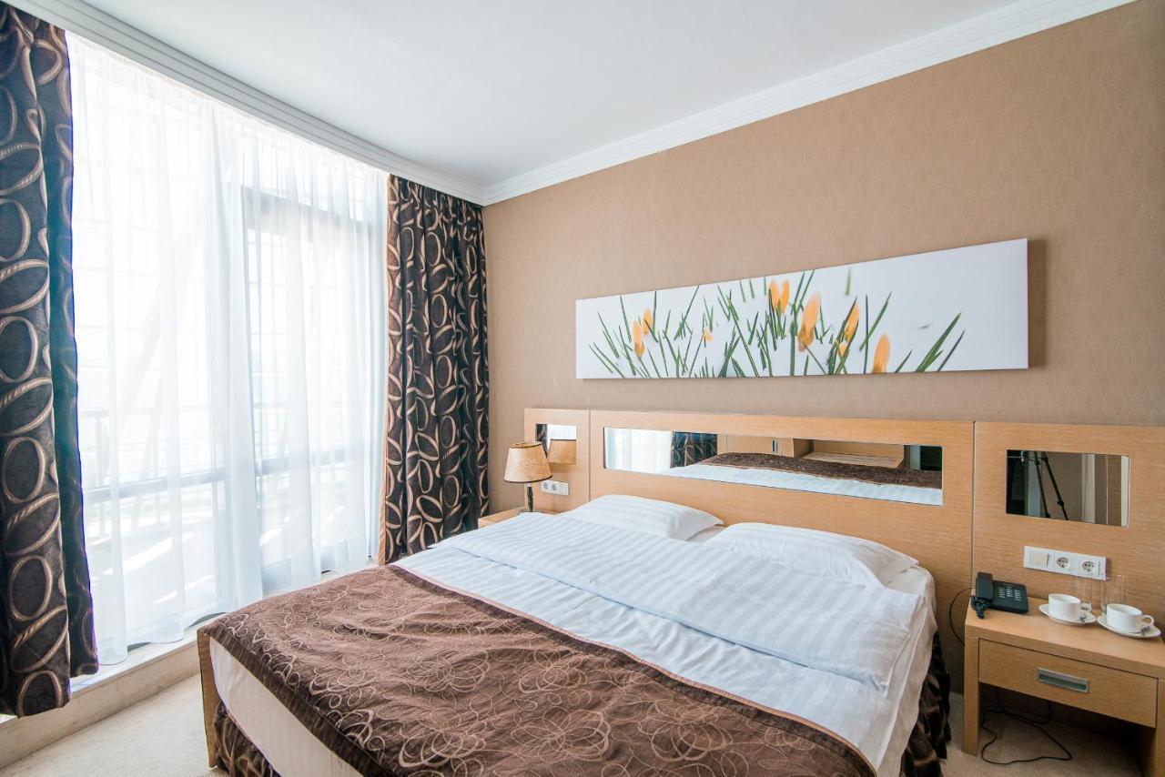 Alau Hotel Astana Luaran gambar