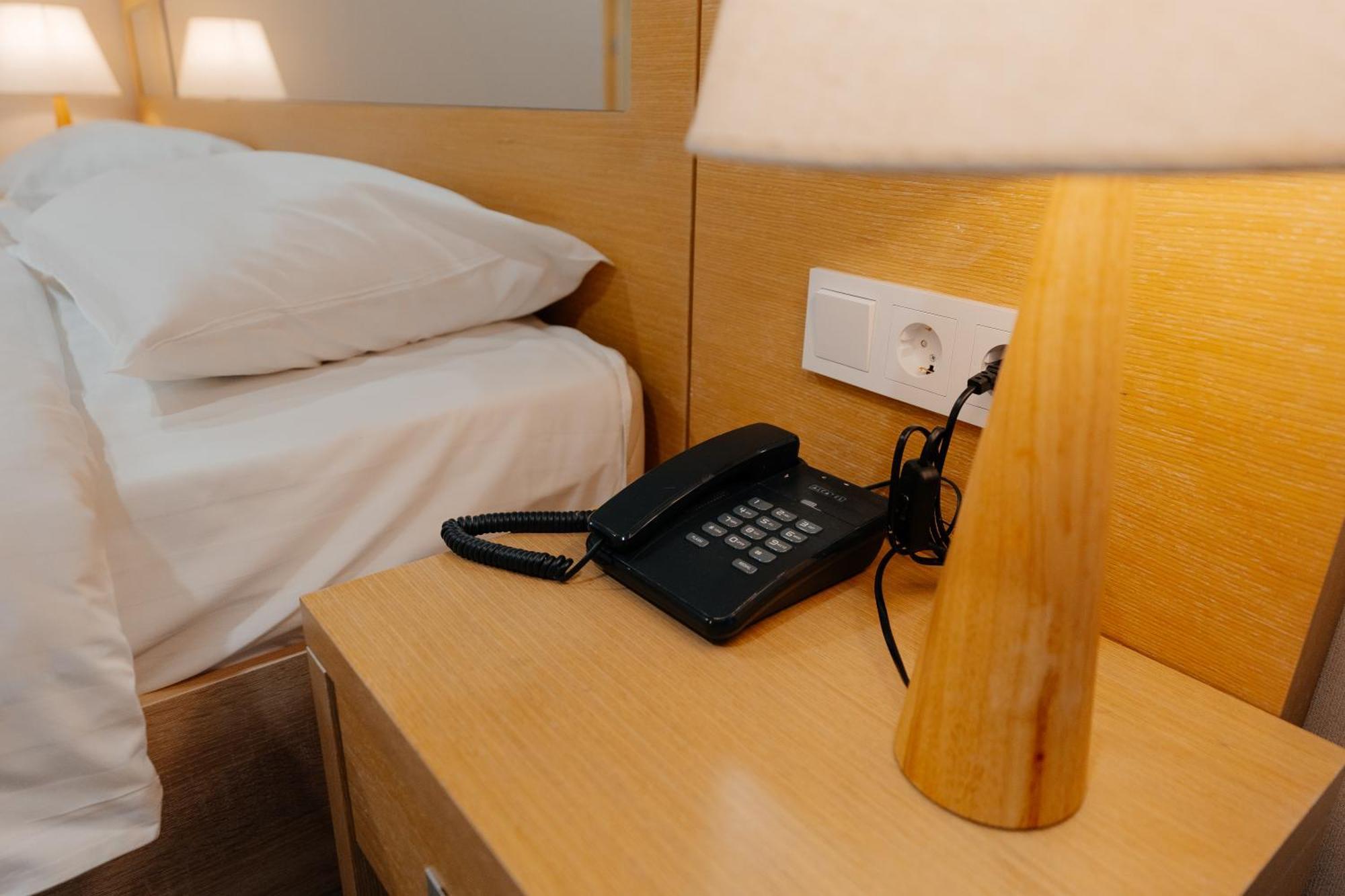 Alau Hotel Astana Luaran gambar