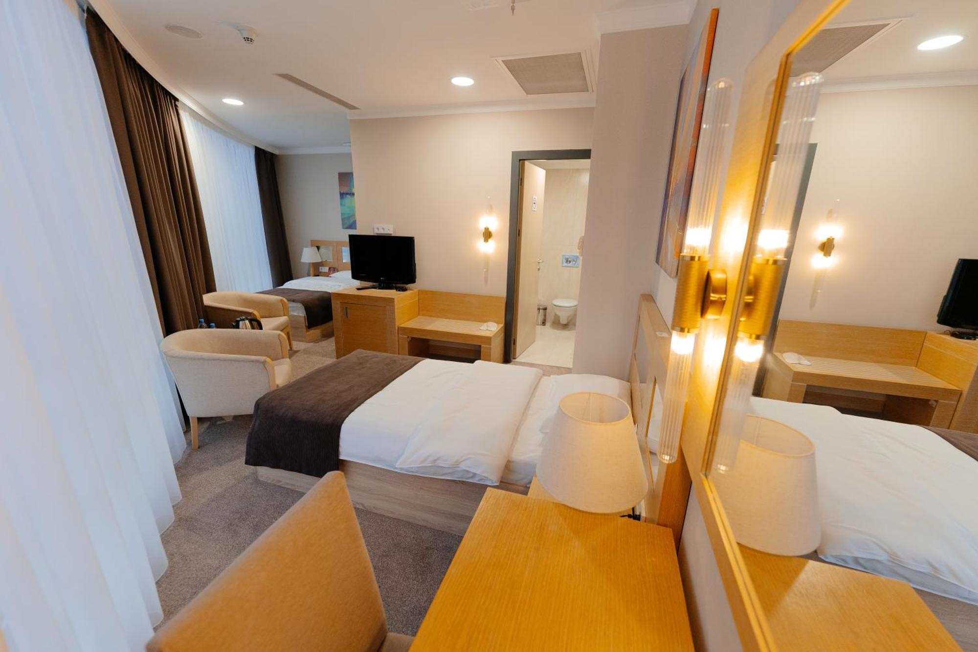 Alau Hotel Astana Luaran gambar