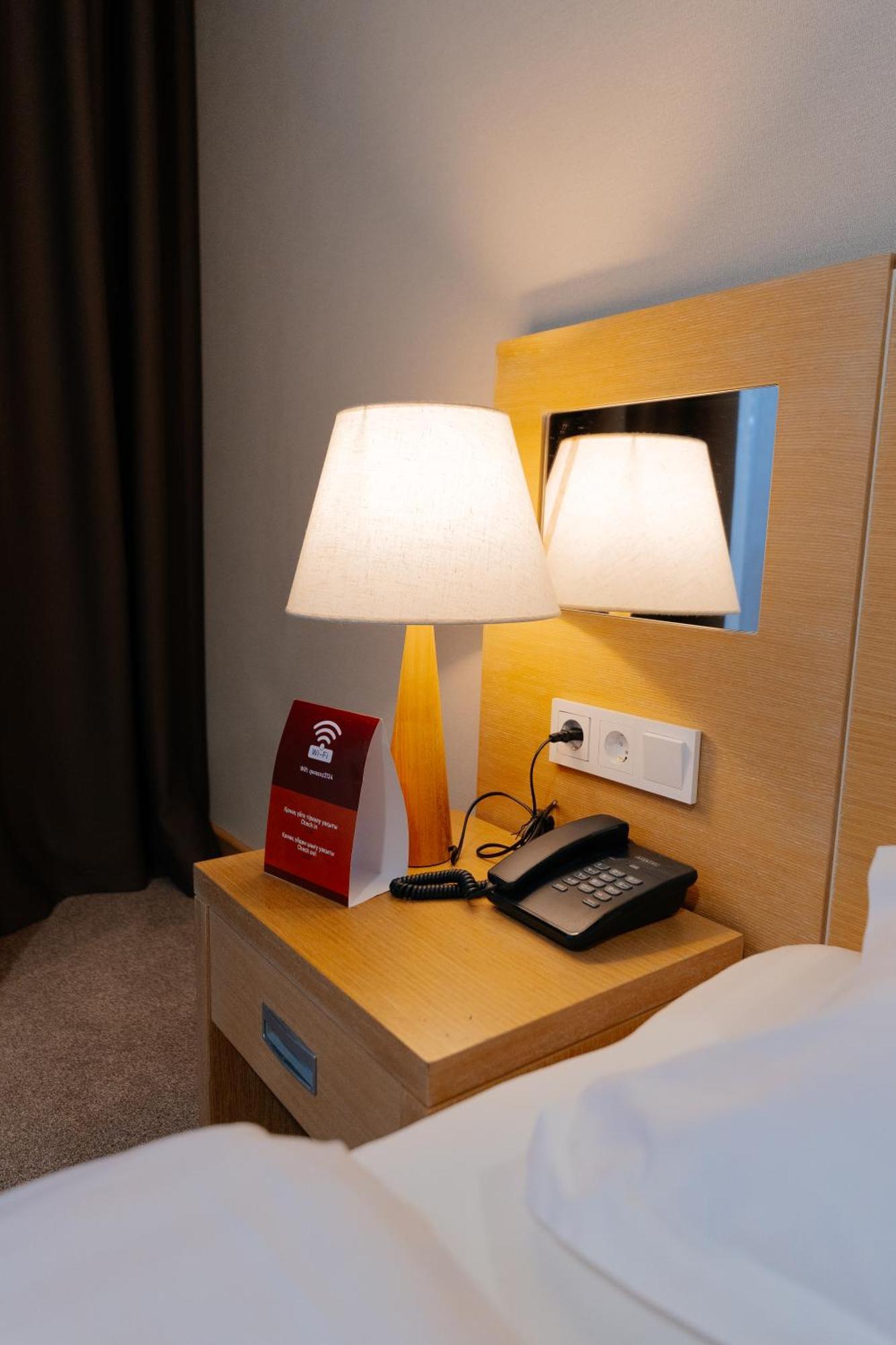 Alau Hotel Astana Luaran gambar