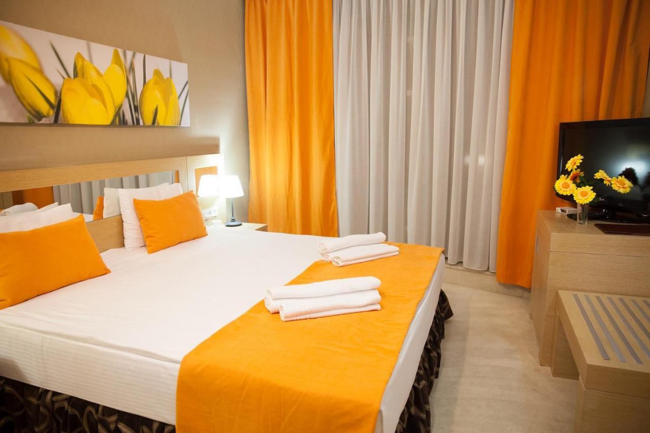 Alau Hotel Astana Luaran gambar