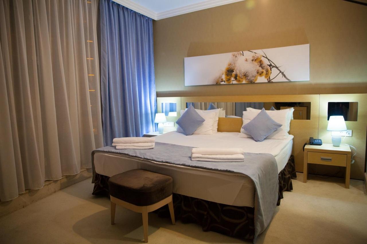 Alau Hotel Astana Luaran gambar