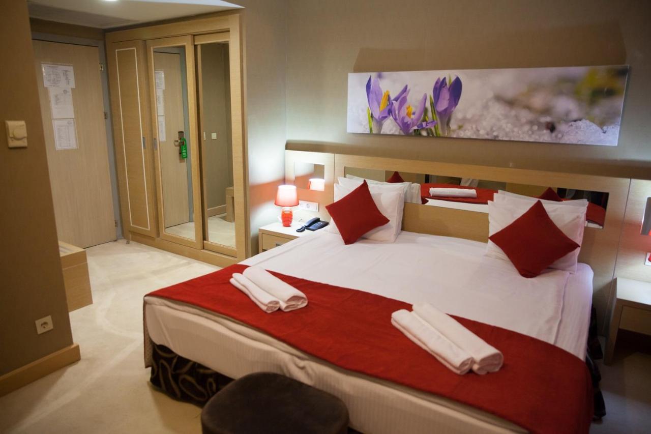Alau Hotel Astana Luaran gambar